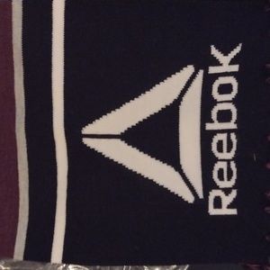 Reebok scarf
